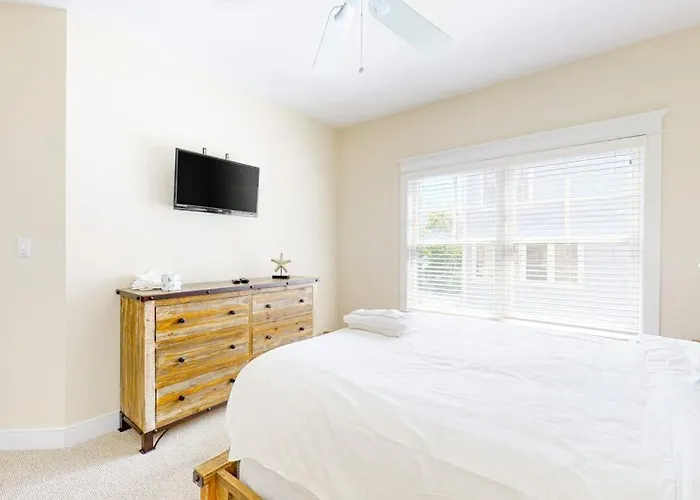 Sunset Island - 2 Beachside Mews Holiday home